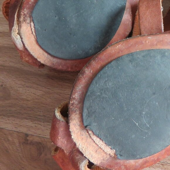 CYDWOQ VINTAGE Brown Leather Square Toe Ankle Strap Sandals Offbeat Quirky Boho - Picture 12 of 13